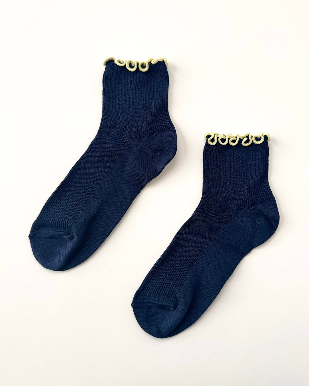 Le Bon Shoppe x Noble | Petite Ruffle Sock | Navy Butter