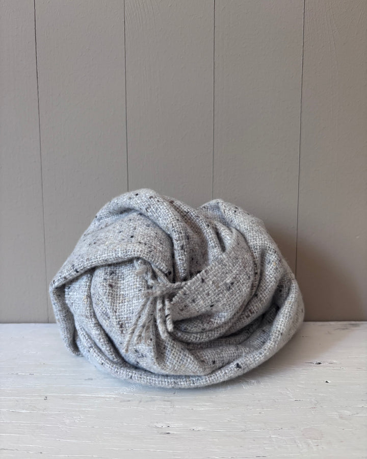 Molloy & Sons | Merino Donegal Tweed Scarf | Lt Grey