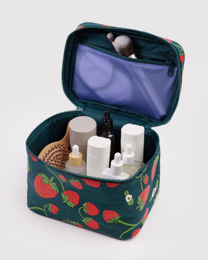 Baggu | Large Cosmetic case | Strawberry